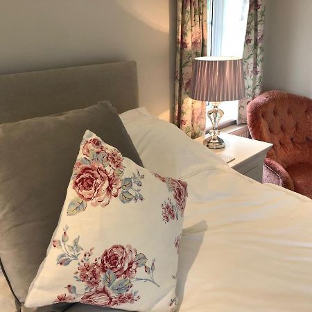 Whiteways Farmhouse Buckland Newton Bagian luar foto
