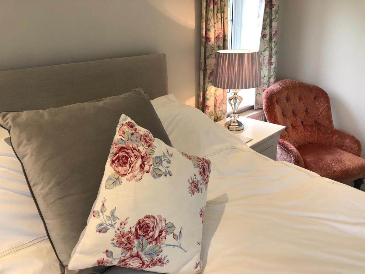 Whiteways Farmhouse Buckland Newton Bagian luar foto